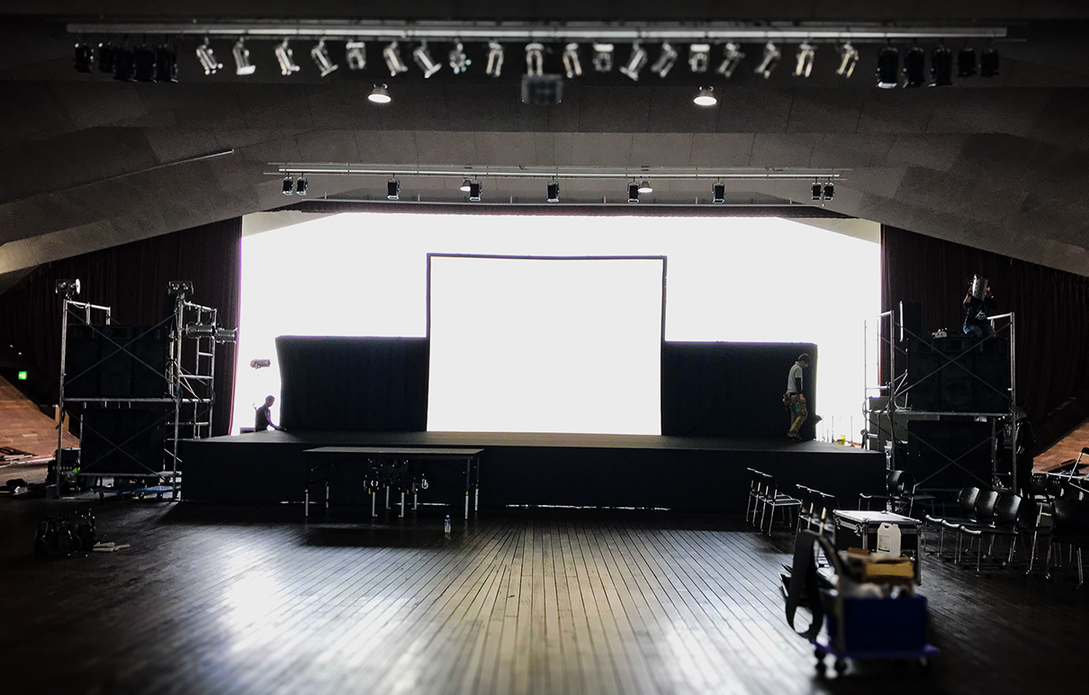 会場設営の画像